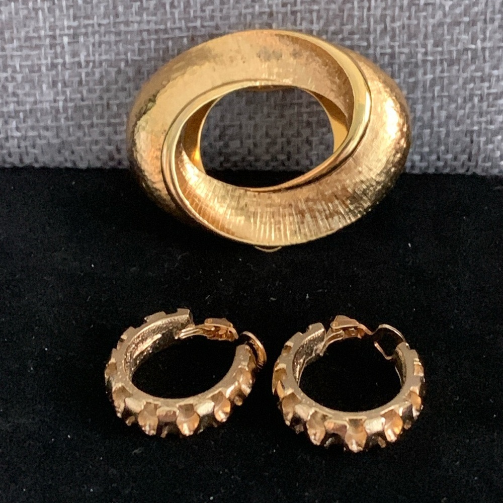 Vintage Jewelry Set Lieber USA Scarf Clip‎ & Coro Clip-on Earrings